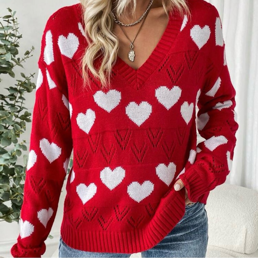 ❤️Brand new super soft sweater, cute for Valentines❤️